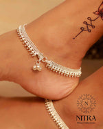 Load image into Gallery viewer, Silver Double Mullamottu Anklet
